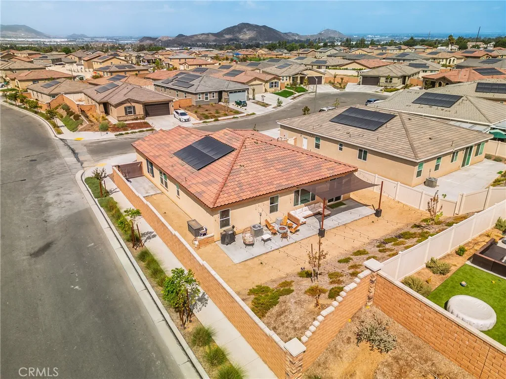 7728 Caroline Court, Highgrove, California 92507 home-pic-29