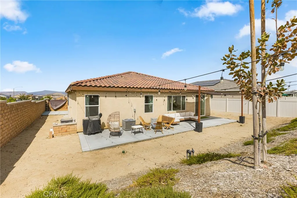 7728 Caroline Court, Highgrove, California 92507 home-pic-27