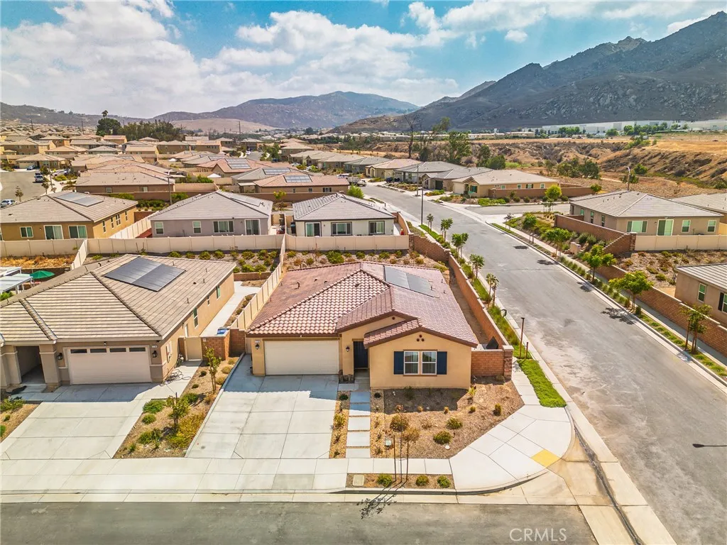 7728 Caroline Court, Highgrove, California 92507 home-pic-30