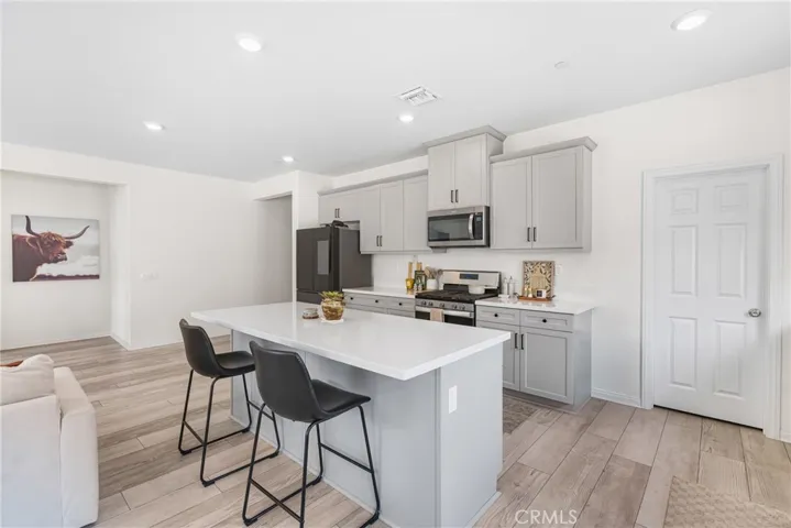 7728 Caroline Court, Highgrove, California 92507