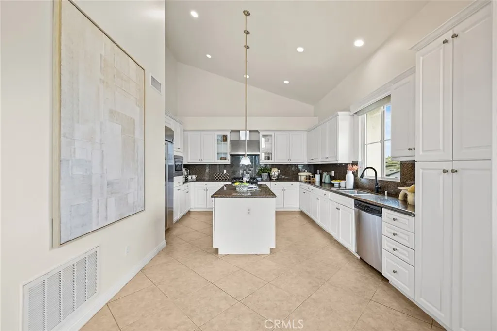 13031 Villosa Place 437, Playa Vista, California 90094 home-pic-13