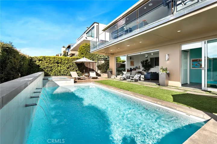 1088 Del Mar Avenue, Laguna Beach, California 92651