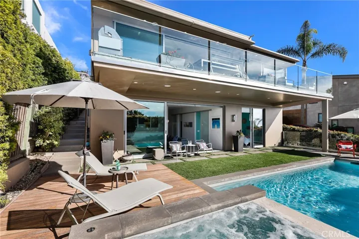 1088 Del Mar Avenue, Laguna Beach, California 92651