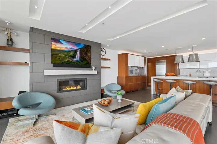 1088 Del Mar Avenue, Laguna Beach, California 92651