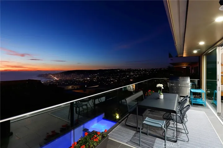 1088 Del Mar Avenue, Laguna Beach, California 92651