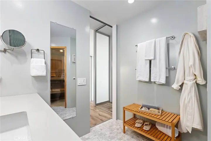 1088 Del Mar Avenue, Laguna Beach, California 92651