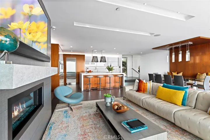1088 Del Mar Avenue, Laguna Beach, California 92651