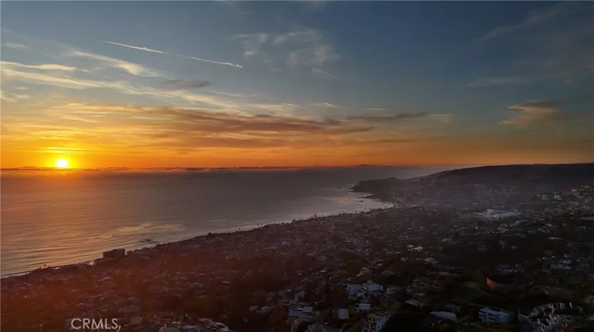 1088 Del Mar Avenue, Laguna Beach, California 92651