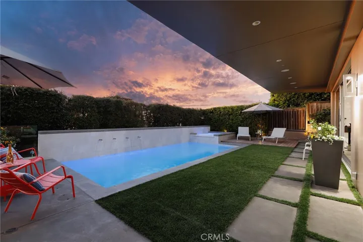 1088 Del Mar Avenue, Laguna Beach, California 92651