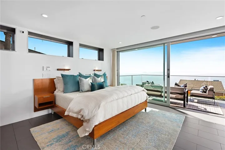 1088 Del Mar Avenue, Laguna Beach, California 92651