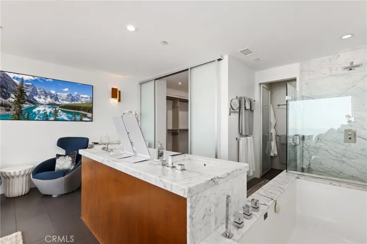 1088 Del Mar Avenue, Laguna Beach, California 92651