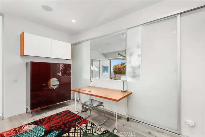 1088 Del Mar Avenue, Laguna Beach, California 92651