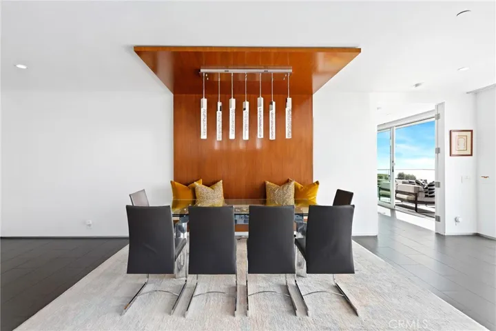 1088 Del Mar Avenue, Laguna Beach, California 92651