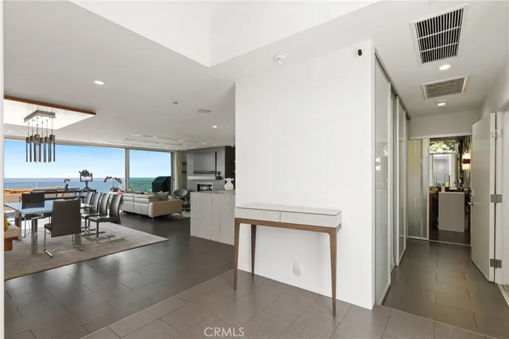 1088 Del Mar Avenue, Laguna Beach, California 92651