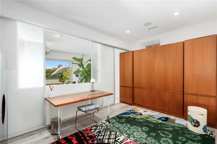 1088 Del Mar Avenue, Laguna Beach, California 92651