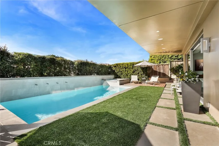 1088 Del Mar Avenue, Laguna Beach, California 92651