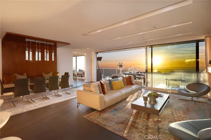 1088 Del Mar Avenue, Laguna Beach, California 92651