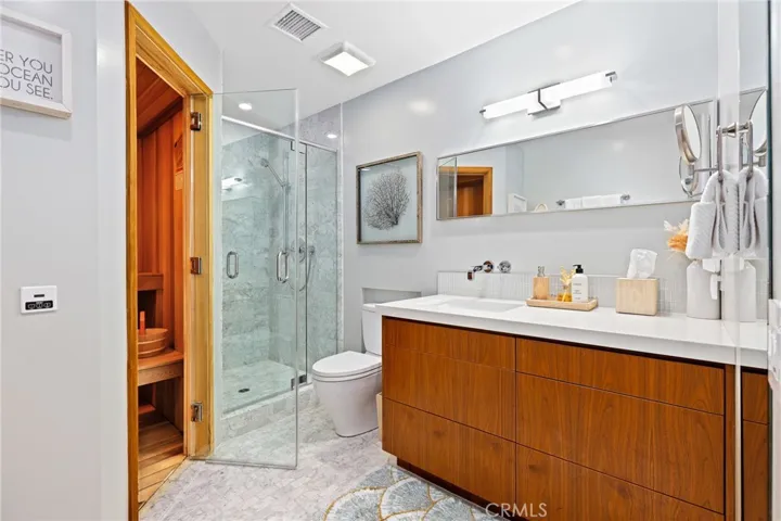 1088 Del Mar Avenue, Laguna Beach, California 92651