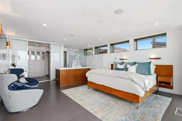 1088 Del Mar Avenue, Laguna Beach, California 92651