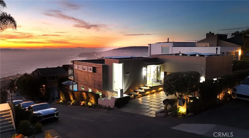 1088 Del Mar Avenue, Laguna Beach, California 92651