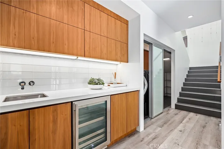 1088 Del Mar Avenue, Laguna Beach, California 92651