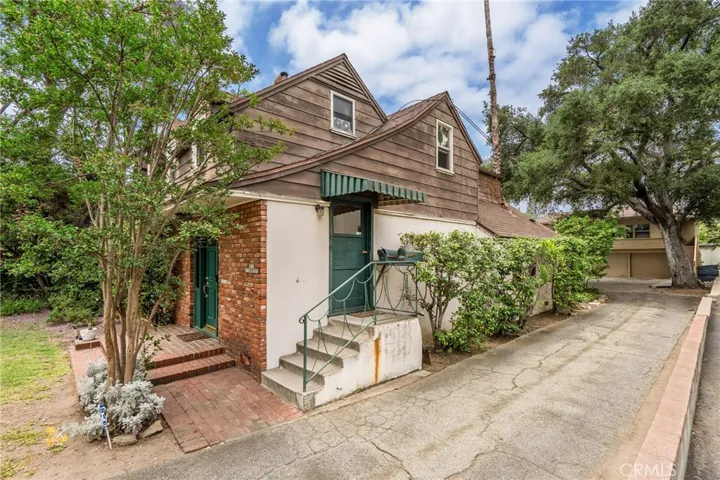 467 S. El Molino Avenue, Pasadena, California 91101