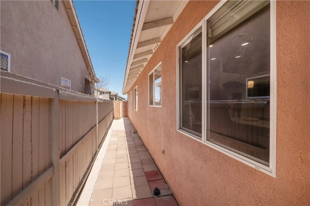 11483 Russet, Adelanto, California 92301 home-pic-48