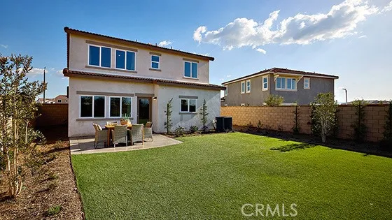 MODEL HOME BACK YARD