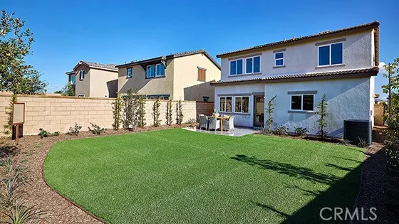 MODEL HOME BACK YARD