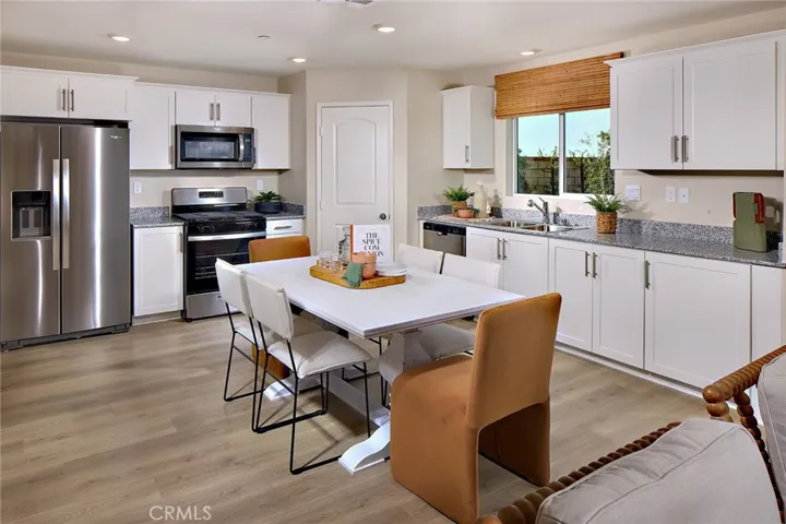 MODEL HOME