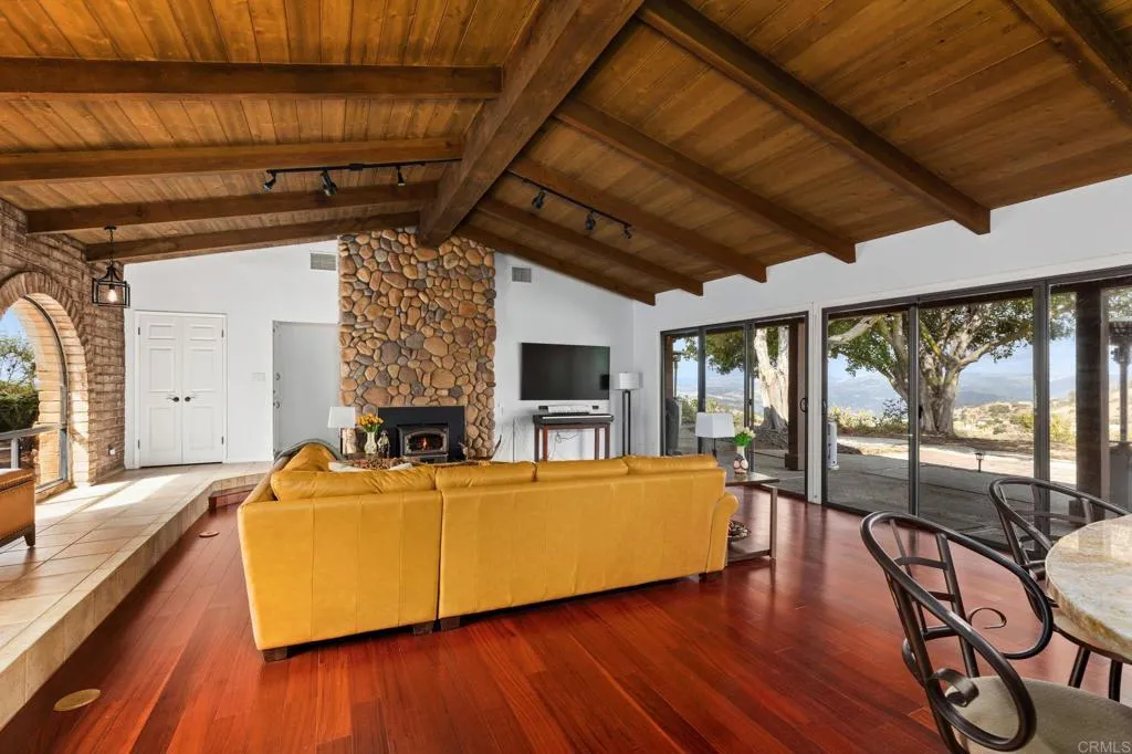 15735 Highland Valley Rd, Escondido, California 92025 home-pic-14