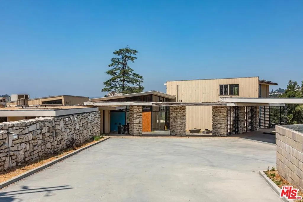 2859 Coldwater Canyon Drive, Beverly Hills, California 90210 home-pic-12