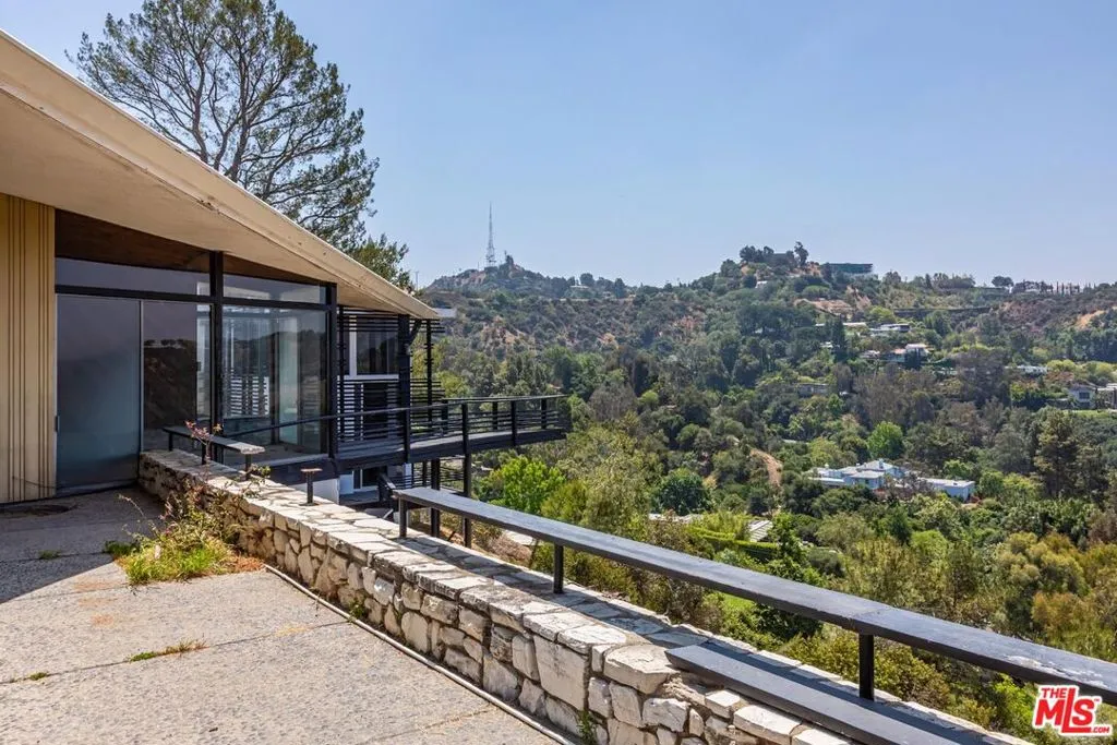 2859 Coldwater Canyon Drive, Beverly Hills, California 90210 home-pic-16