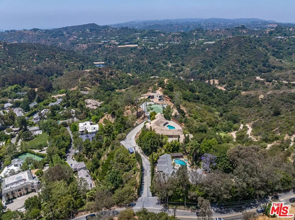 2859 Coldwater Canyon Drive, Beverly Hills, California 90210 home-pic-7