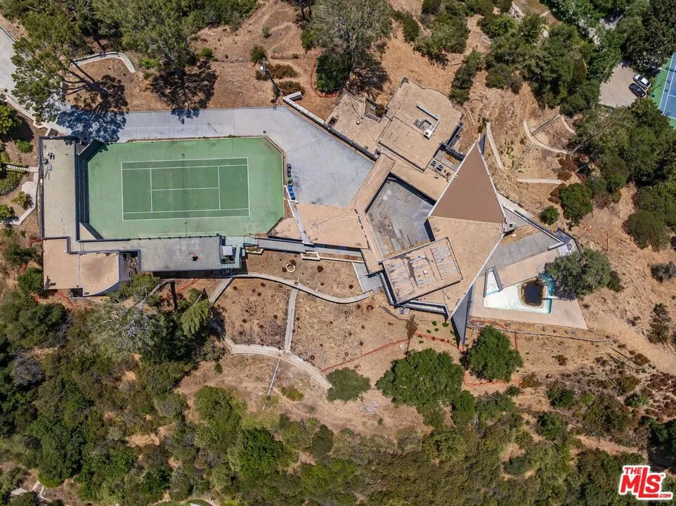 2859 Coldwater Canyon Drive, Beverly Hills, California 90210 home-pic-8