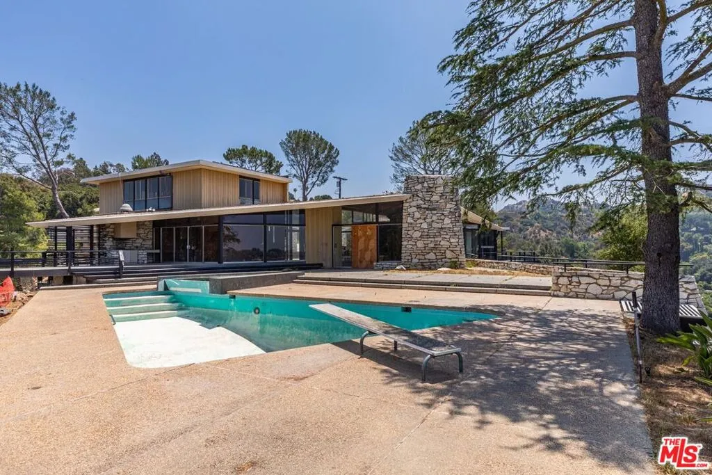 2859 Coldwater Canyon Drive, Beverly Hills, California 90210 home-pic-17