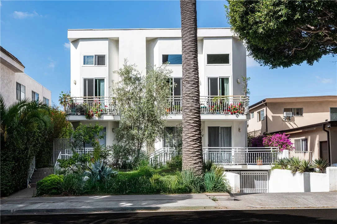 1524 Franklin St. C, Santa Monica, California 90404, 2 Bedrooms Bedrooms, ,2 BathroomsBathrooms,Residential Lease,For Rent,Franklin St.,SR25218253