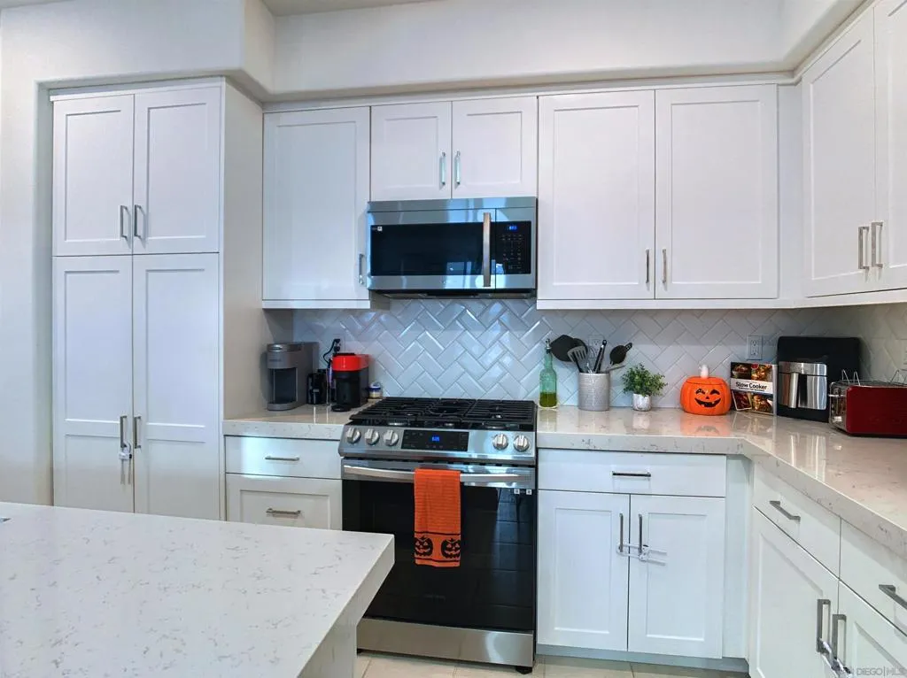 2262 Acara Circle, San Diego, California 92154 home-pic-8
