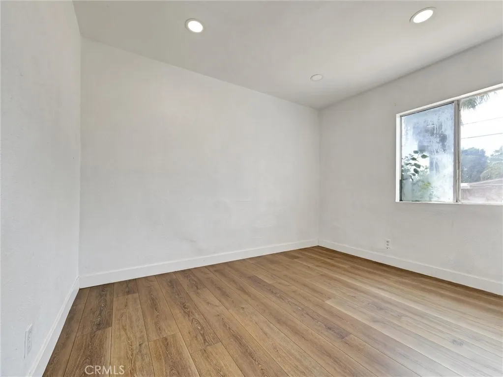 2247 W Court, San Bernardino, California 92410 home-pic-24