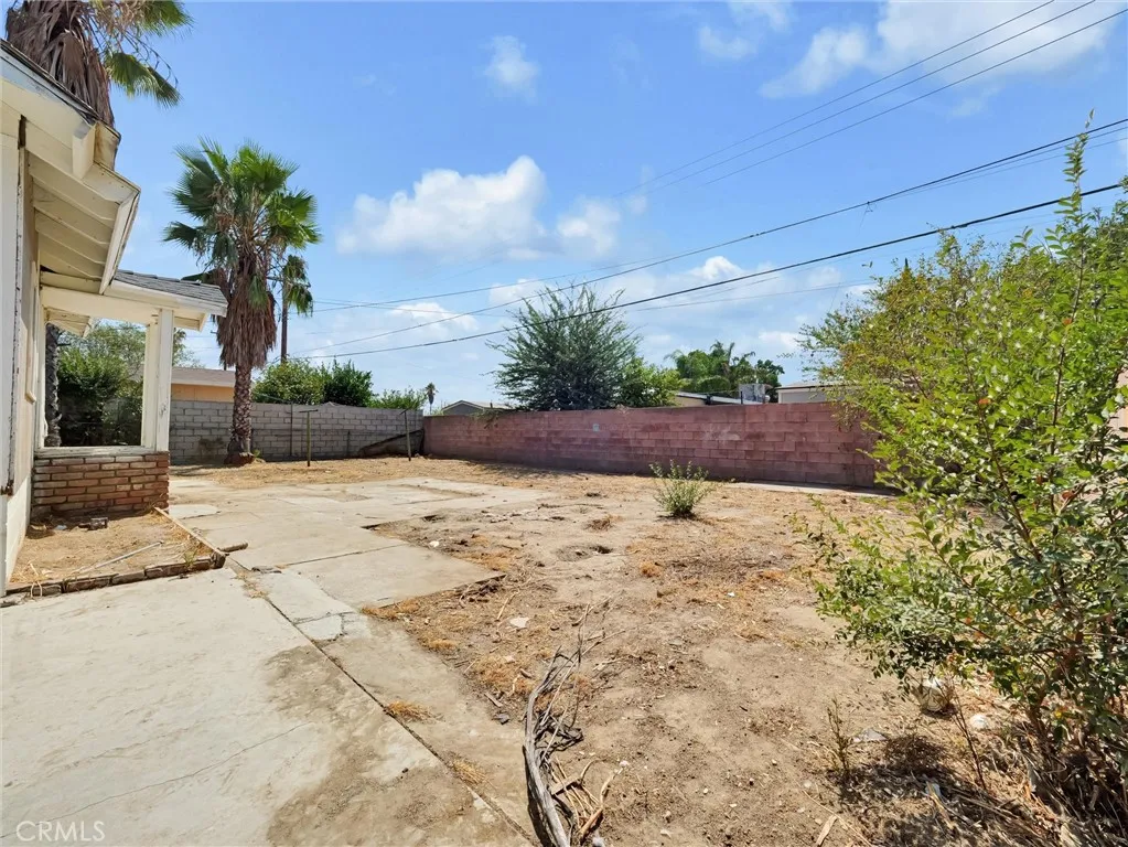2247 W Court, San Bernardino, California 92410 home-pic-26