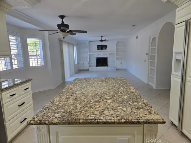 Kitchen + Family Rm
