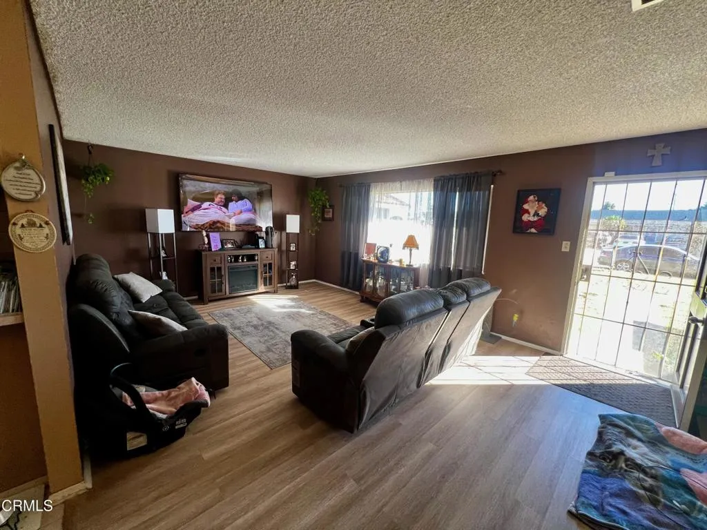 4811 S G Street, Oxnard, California 93033 home-pic-4