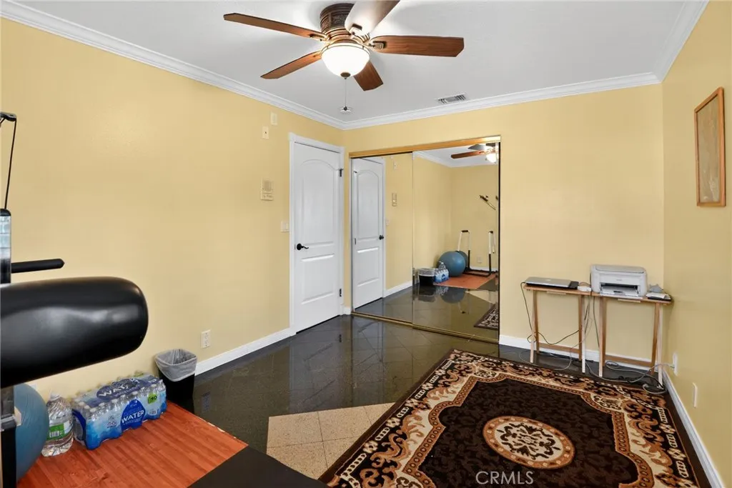 8316 Cherokee Drive, Downey, California 90241 home-pic-21
