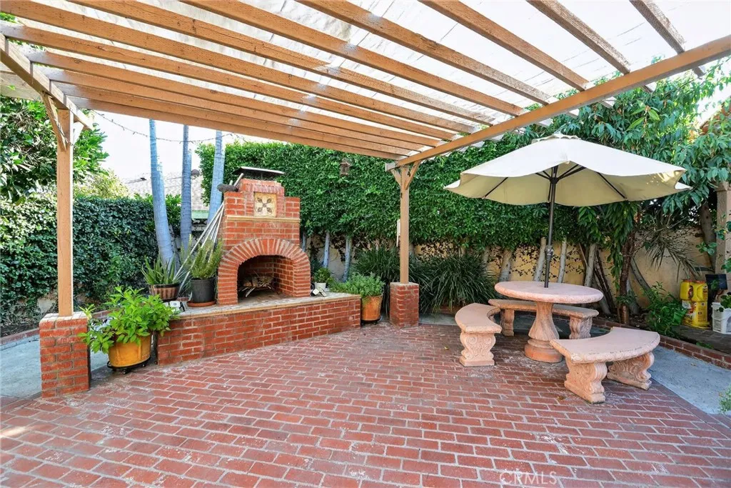 8316 Cherokee Drive, Downey, California 90241 home-pic-26