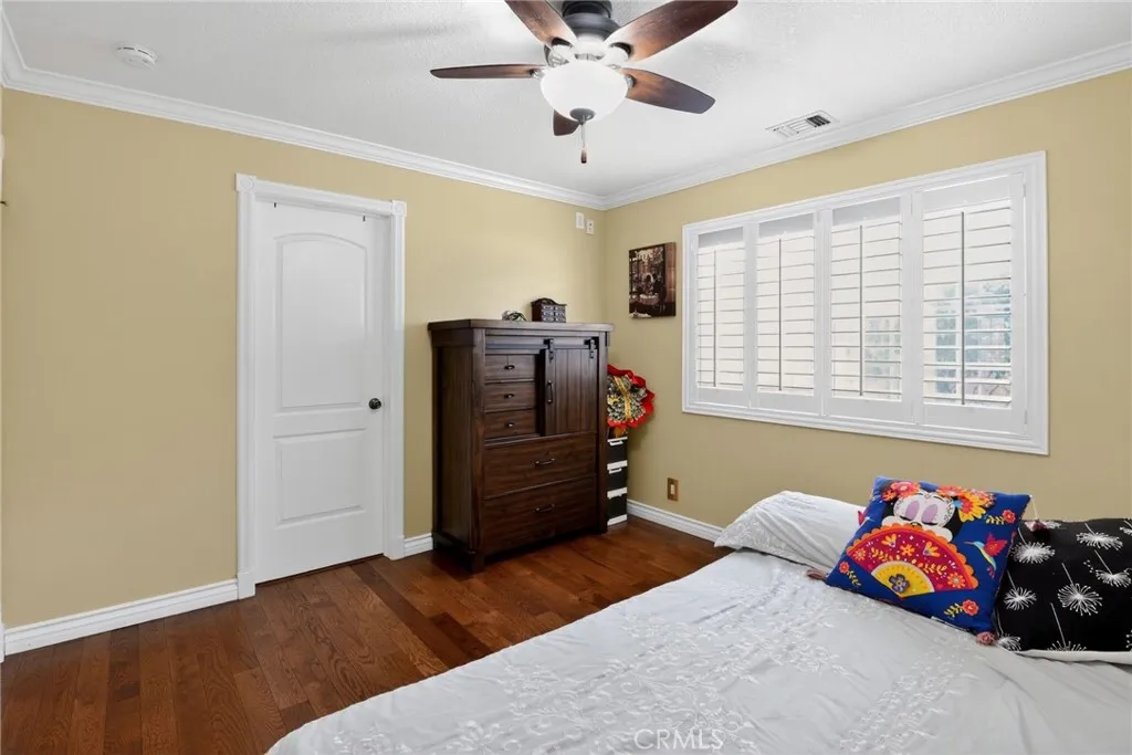 8316 Cherokee Drive, Downey, California 90241 home-pic-19