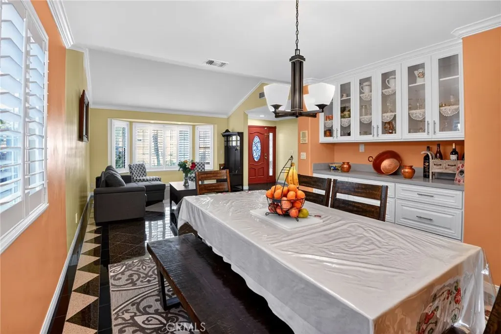 8316 Cherokee Drive, Downey, California 90241 home-pic-7