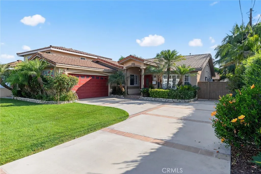 8316 Cherokee Drive, Downey, California 90241 home-pic-0