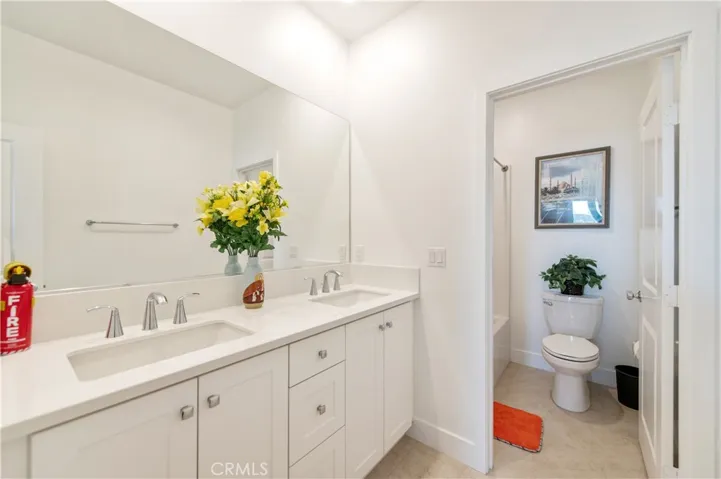 243 Yerba, Irvine, California 92618