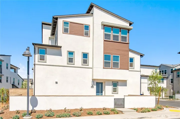 243 Yerba, Irvine, California 92618