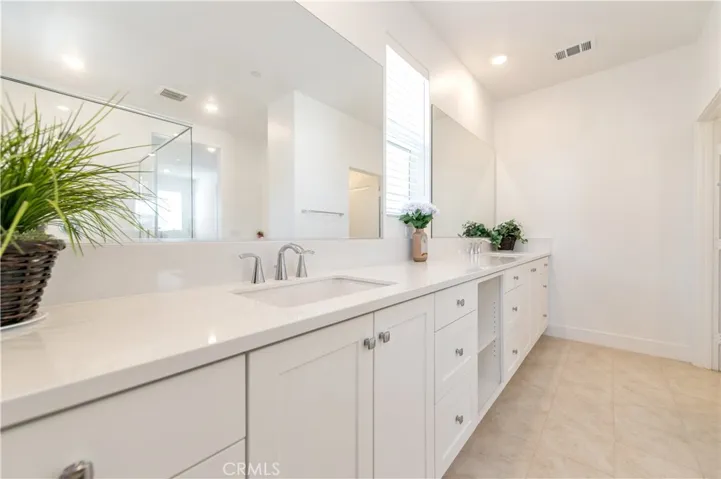 243 Yerba, Irvine, California 92618